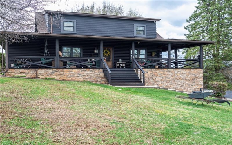 124 Harriet Dr, New Kensington, 15068, 3 Bedrooms Bedrooms, 7 Rooms Rooms,2.1 BathroomsBathrooms,Residential,For Sale,Harriet Dr,1701039