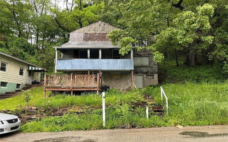 1013 Francis Blvd, New Kensington, 15068, 4 Bedrooms Bedrooms, ,2 BathroomsBathrooms,Residential,For Sale,Francis Blvd,1701061