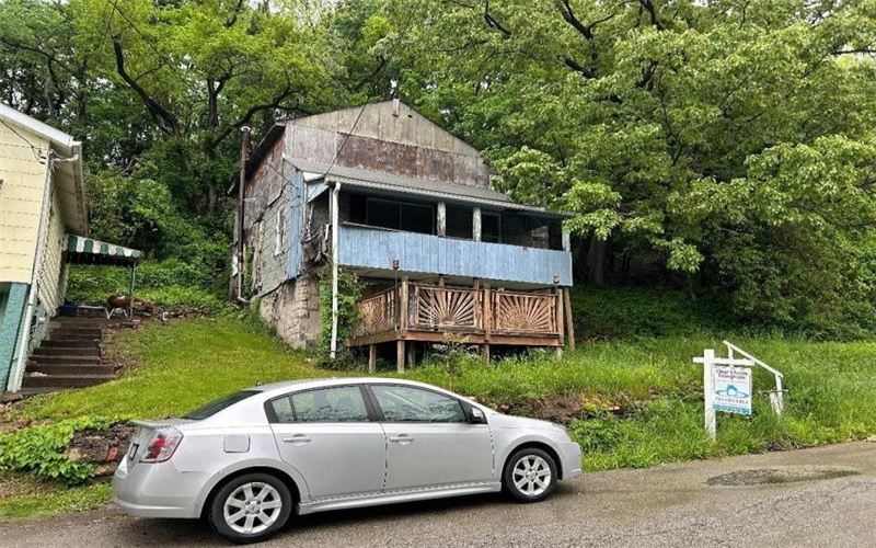 1013 Francis Blvd, New Kensington, 15068, 4 Bedrooms Bedrooms, ,2 BathroomsBathrooms,Residential,For Sale,Francis Blvd,1701061