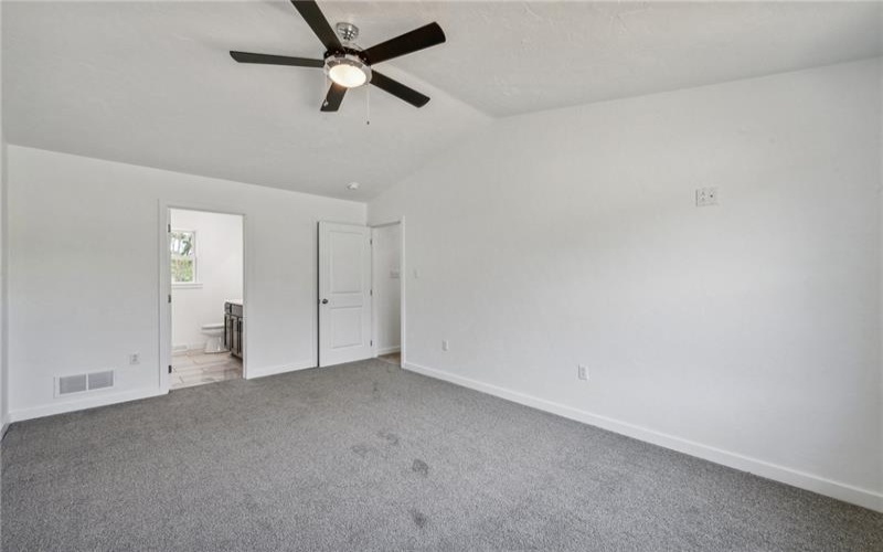 1621 Windsor Road, North Huntingdon, 15642, 4 Bedrooms Bedrooms, 8 Rooms Rooms,2.1 BathroomsBathrooms,Residential,For Sale,Windsor Road,1701066