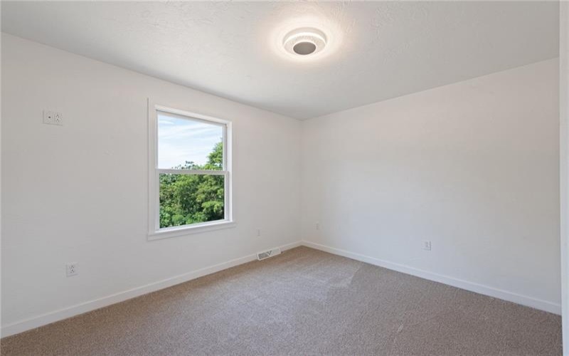 1621 Windsor Road, North Huntingdon, 15642, 4 Bedrooms Bedrooms, 8 Rooms Rooms,2.1 BathroomsBathrooms,Residential,For Sale,Windsor Road,1701066