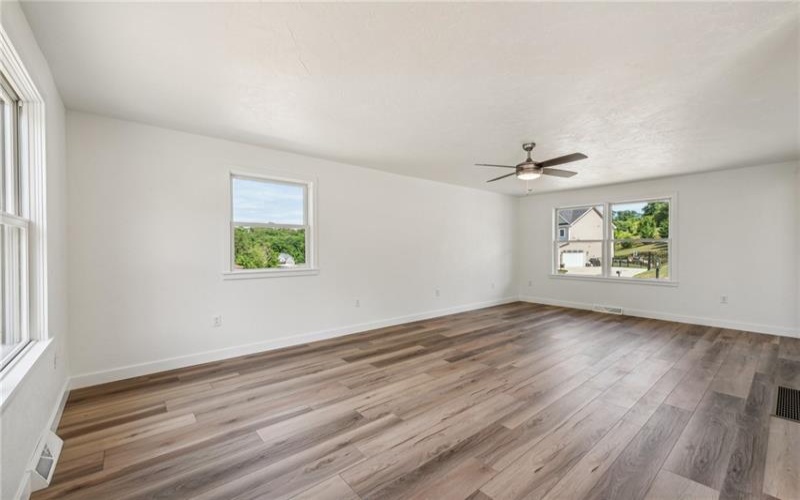 1621 Windsor Road, North Huntingdon, 15642, 4 Bedrooms Bedrooms, 8 Rooms Rooms,2.1 BathroomsBathrooms,Residential,For Sale,Windsor Road,1701066