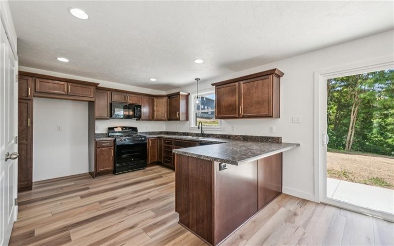 1621 Windsor Road, North Huntingdon, 15642, 4 Bedrooms Bedrooms, 8 Rooms Rooms,2.1 BathroomsBathrooms,Residential,For Sale,Windsor Road,1701066
