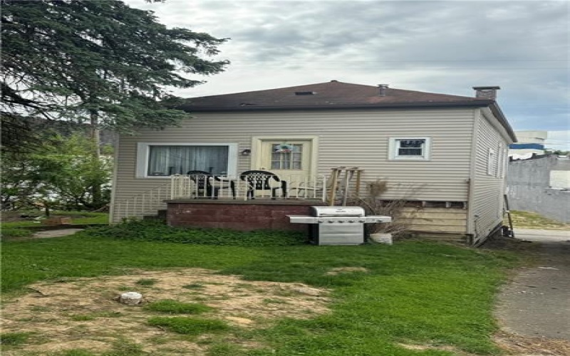 122 Sumner Ave, Vandergrift, 15690, ,Multi-unit,For Sale,Sumner Ave,1701067