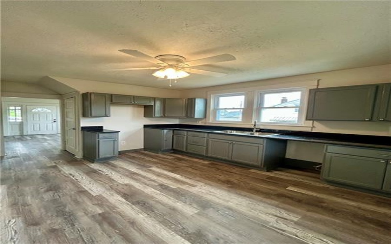 57 Wayne St, Uniontown, 15401, 3 Bedrooms Bedrooms, 7 Rooms Rooms,1.1 BathroomsBathrooms,Residential,For Sale,Wayne St,1700828