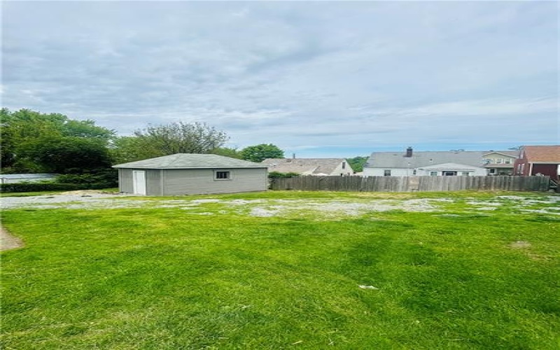 57 Wayne St, Uniontown, 15401, 3 Bedrooms Bedrooms, 7 Rooms Rooms,1.1 BathroomsBathrooms,Residential,For Sale,Wayne St,1700828