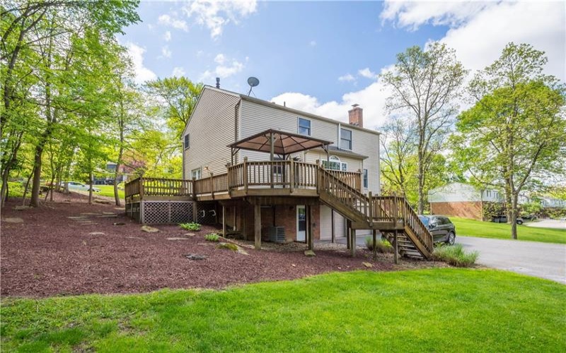 171 Brooke Dr, Venetia, 15367, 4 Bedrooms Bedrooms, 10 Rooms Rooms,2.1 BathroomsBathrooms,Residential,For Sale,Brooke Dr,1700705