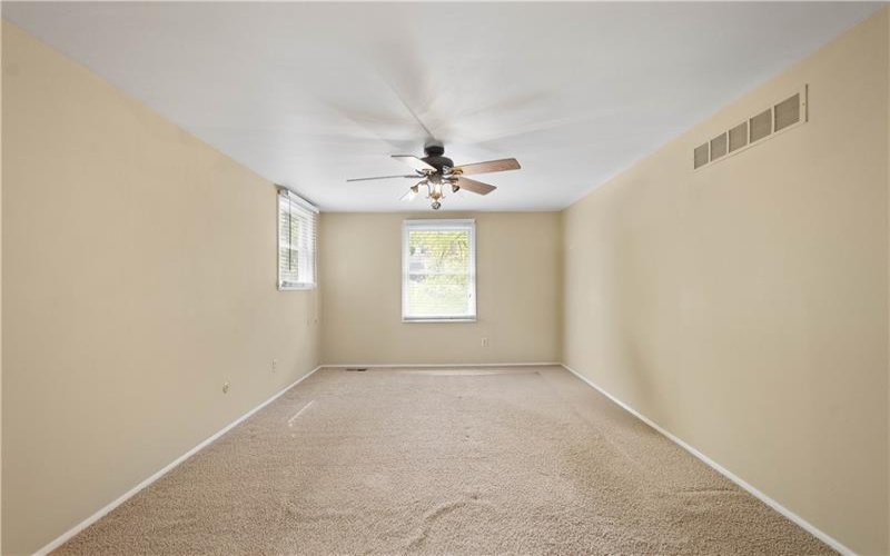 171 Brooke Dr, Venetia, 15367, 4 Bedrooms Bedrooms, 10 Rooms Rooms,2.1 BathroomsBathrooms,Residential,For Sale,Brooke Dr,1700705