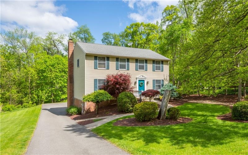 171 Brooke Dr, Venetia, 15367, 4 Bedrooms Bedrooms, 10 Rooms Rooms,2.1 BathroomsBathrooms,Residential,For Sale,Brooke Dr,1700705