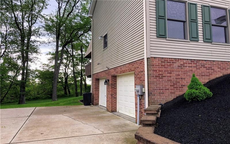 1016 Timberwood Court, Murrysville, 15668, 4 Bedrooms Bedrooms, 11 Rooms Rooms,2.2 BathroomsBathrooms,Residential,For Sale,Timberwood Court,1700843
