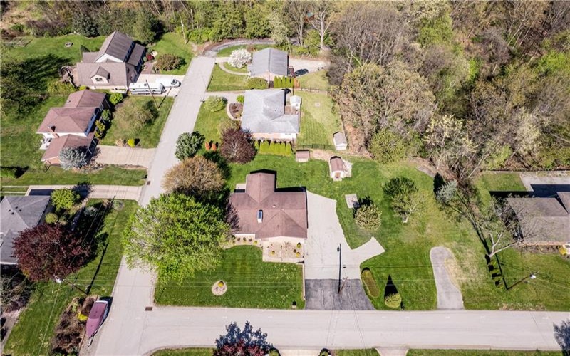 626 Woodburn Lane, Greensburg, 15601, 3 Bedrooms Bedrooms, 8 Rooms Rooms,2.1 BathroomsBathrooms,Residential,For Sale,Woodburn Lane,1700866
