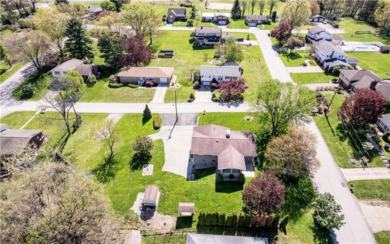626 Woodburn Lane, Greensburg, 15601, 3 Bedrooms Bedrooms, 8 Rooms Rooms,2.1 BathroomsBathrooms,Residential,For Sale,Woodburn Lane,1700866