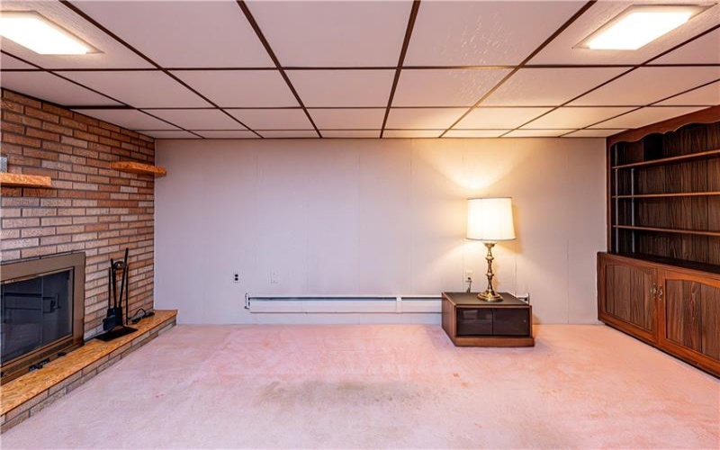 626 Woodburn Lane, Greensburg, 15601, 3 Bedrooms Bedrooms, 8 Rooms Rooms,2.1 BathroomsBathrooms,Residential,For Sale,Woodburn Lane,1700866