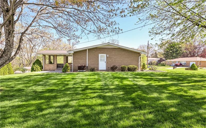 626 Woodburn Lane, Greensburg, 15601, 3 Bedrooms Bedrooms, 8 Rooms Rooms,2.1 BathroomsBathrooms,Residential,For Sale,Woodburn Lane,1700866