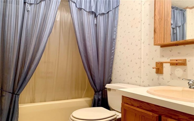 213 Storm Ln, Jeannette, 15644, 3 Bedrooms Bedrooms, ,2 BathroomsBathrooms,Residential,For Sale,Storm Ln,1700891