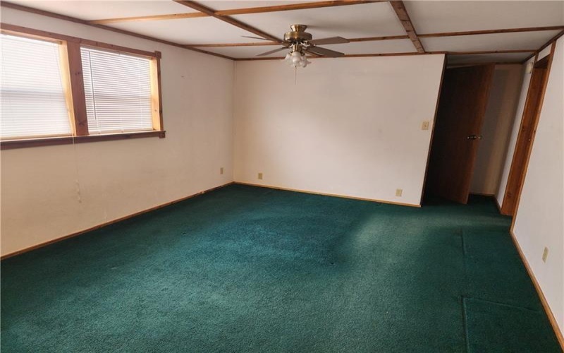 213 Storm Ln, Jeannette, 15644, 3 Bedrooms Bedrooms, ,2 BathroomsBathrooms,Residential,For Sale,Storm Ln,1700891