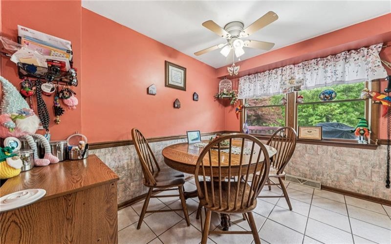 620 Sandy Hill Road, Irwin, 15642, 3 Bedrooms Bedrooms, 9 Rooms Rooms,2.1 BathroomsBathrooms,Residential,For Sale,Sandy Hill Road,1700950
