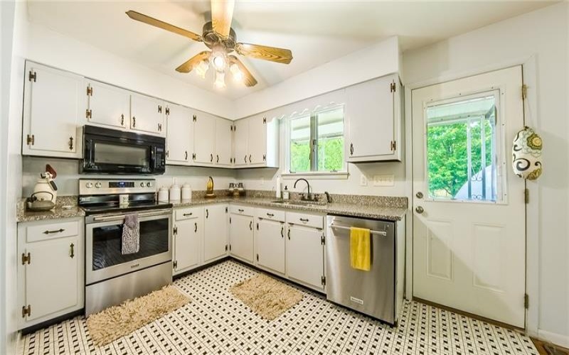 517 Cemetery, Perryopolis, 15473, 3 Bedrooms Bedrooms, 8 Rooms Rooms,2 BathroomsBathrooms,Residential,For Sale,Cemetery,1700967