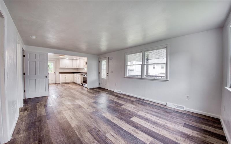 202 Youghiogheny St, Penn, 15675, 2 Bedrooms Bedrooms, 6 Rooms Rooms,2 BathroomsBathrooms,Residential,For Sale,Youghiogheny St,1701056