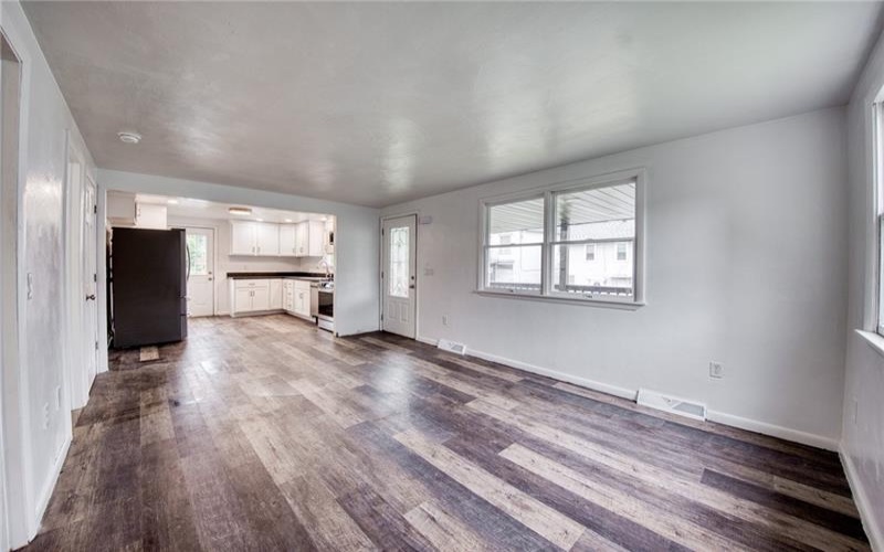 202 Youghiogheny St, Penn, 15675, 2 Bedrooms Bedrooms, 6 Rooms Rooms,2 BathroomsBathrooms,Residential,For Sale,Youghiogheny St,1701056
