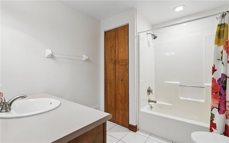 4302 Summervale Ct, Murrysville, 15668, 4 Bedrooms Bedrooms, 9 Rooms Rooms,2.1 BathroomsBathrooms,Residential,For Sale,Summervale Ct,1701068
