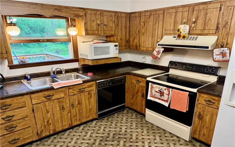 363 Flatwoods Rd, Vanderbilt, 15486, 3 Bedrooms Bedrooms, ,3 BathroomsBathrooms,Residential,For Sale,Flatwoods Rd,1701076