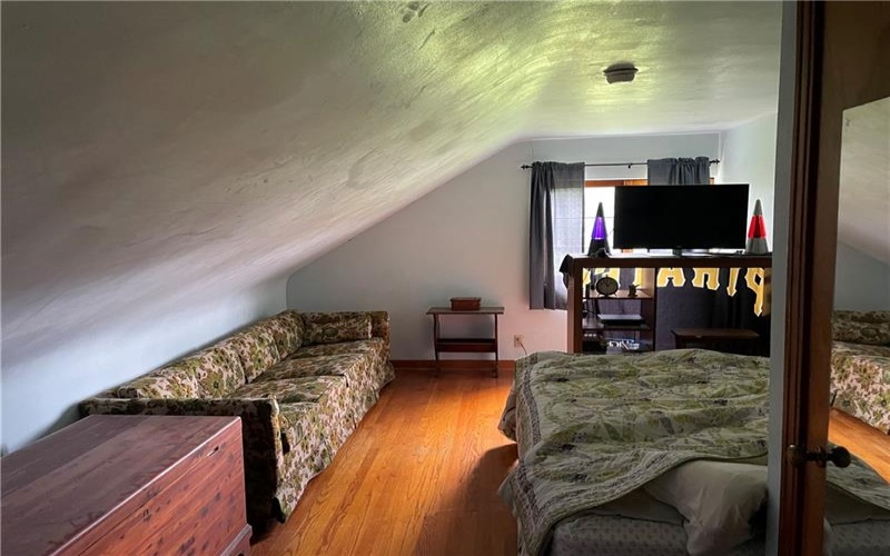 173 PENNSYLVANIA AVE, New Stanton, 15672, 3 Bedrooms Bedrooms, 6 Rooms Rooms,1 BathroomBathrooms,Residential,For Sale,PENNSYLVANIA AVE,1701105