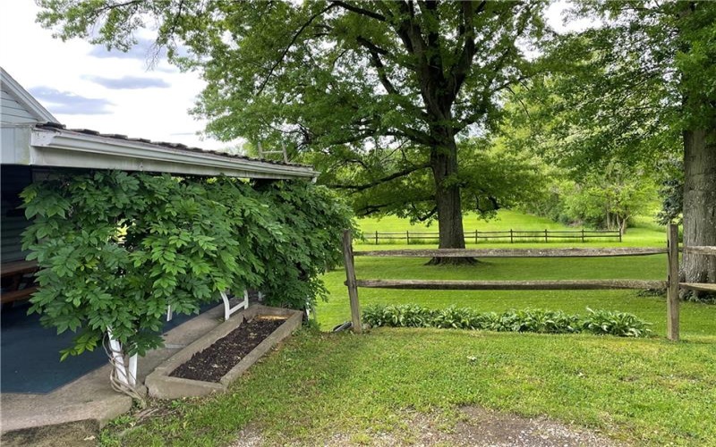 173 PENNSYLVANIA AVE, New Stanton, 15672, 3 Bedrooms Bedrooms, 6 Rooms Rooms,1 BathroomBathrooms,Residential,For Sale,PENNSYLVANIA AVE,1701105