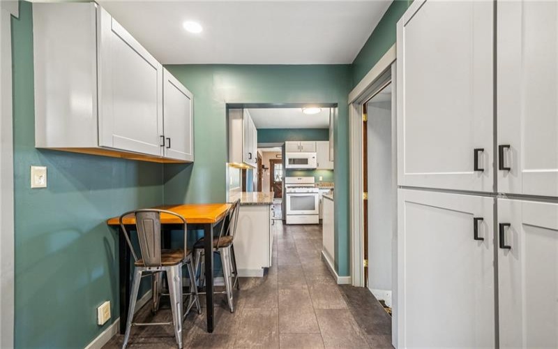 450 Second Steet, Washington, 15301, 2 Bedrooms Bedrooms, 11 Rooms Rooms,2.1 BathroomsBathrooms,Residential,For Sale,Second Steet,1701107