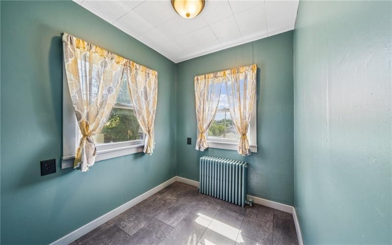 450 Second Steet, Washington, 15301, 2 Bedrooms Bedrooms, 11 Rooms Rooms,2.1 BathroomsBathrooms,Residential,For Sale,Second Steet,1701107
