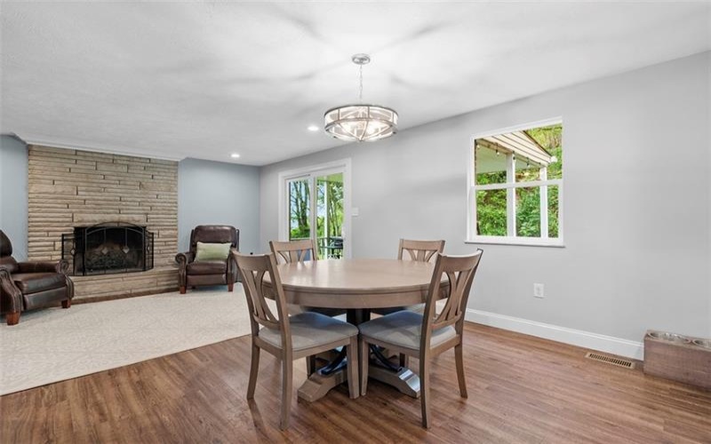 215 Edgewood Dr, Canonsburg, 15317, 4 Bedrooms Bedrooms, 9 Rooms Rooms,2.1 BathroomsBathrooms,Residential,For Sale,Edgewood Dr,1701117