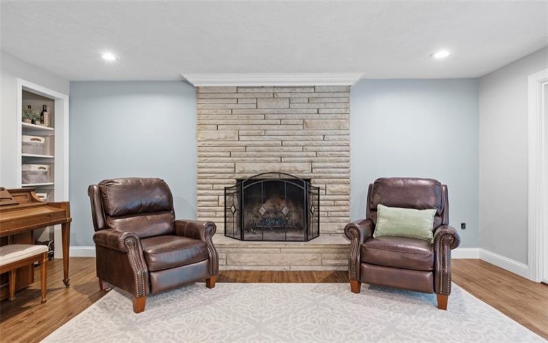 215 Edgewood Dr, Canonsburg, 15317, 4 Bedrooms Bedrooms, 9 Rooms Rooms,2.1 BathroomsBathrooms,Residential,For Sale,Edgewood Dr,1701117