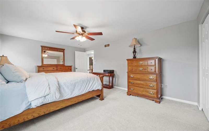 215 Edgewood Dr, Canonsburg, 15317, 4 Bedrooms Bedrooms, 9 Rooms Rooms,2.1 BathroomsBathrooms,Residential,For Sale,Edgewood Dr,1701117