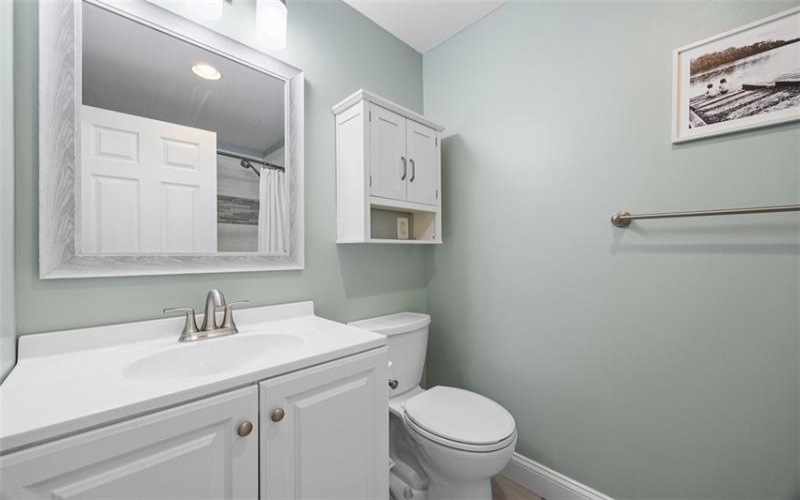 215 Edgewood Dr, Canonsburg, 15317, 4 Bedrooms Bedrooms, 9 Rooms Rooms,2.1 BathroomsBathrooms,Residential,For Sale,Edgewood Dr,1701117