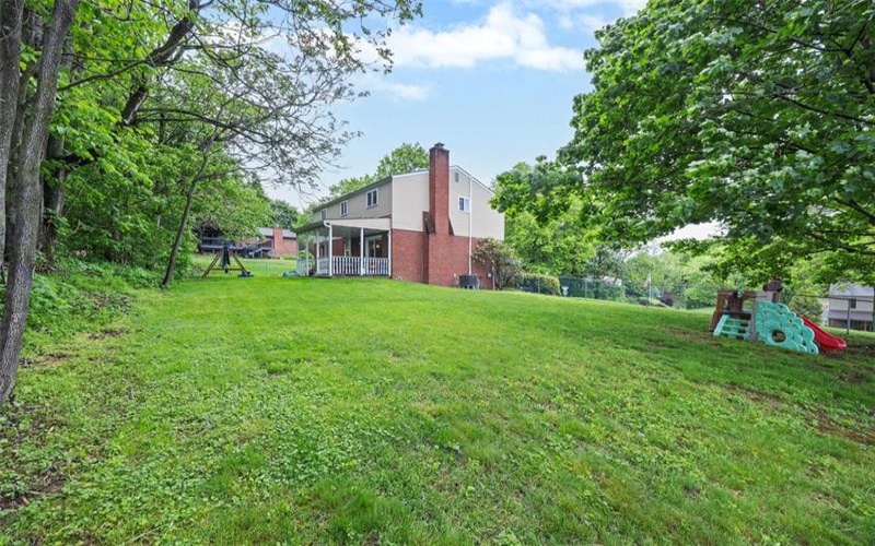 215 Edgewood Dr, Canonsburg, 15317, 4 Bedrooms Bedrooms, 9 Rooms Rooms,2.1 BathroomsBathrooms,Residential,For Sale,Edgewood Dr,1701117