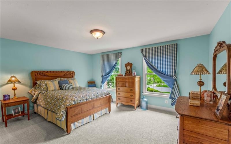 1006 Sheriffs Court, McMurray, 15317, 4 Bedrooms Bedrooms, 13 Rooms Rooms,2.2 BathroomsBathrooms,Residential,For Sale,Sheriffs Court,1701143