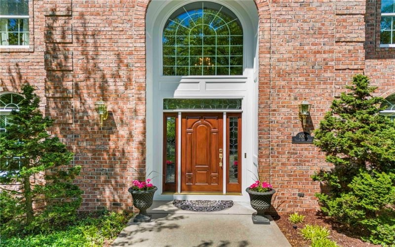1006 Sheriffs Court, McMurray, 15317, 4 Bedrooms Bedrooms, 13 Rooms Rooms,2.2 BathroomsBathrooms,Residential,For Sale,Sheriffs Court,1701143