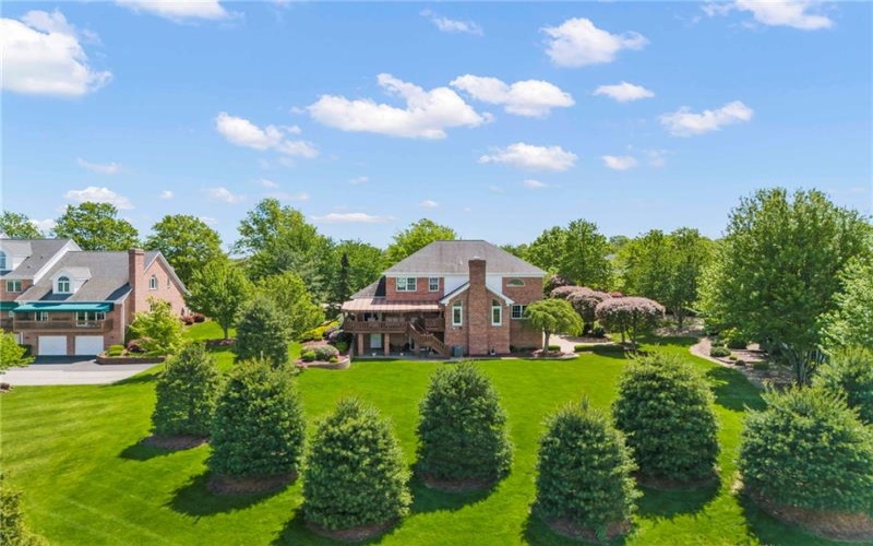 1006 Sheriffs Court, McMurray, 15317, 4 Bedrooms Bedrooms, 13 Rooms Rooms,2.2 BathroomsBathrooms,Residential,For Sale,Sheriffs Court,1701143