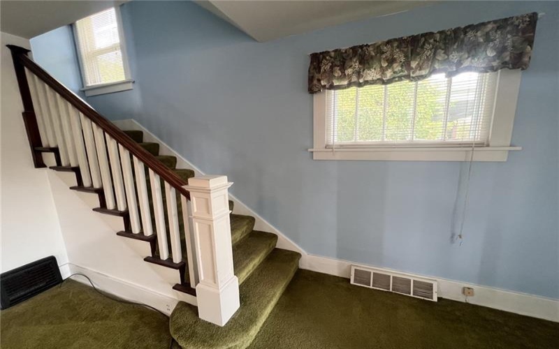 317 Elizabeth St, Uniontown, 15401, 3 Bedrooms Bedrooms, 9 Rooms Rooms,2 BathroomsBathrooms,Residential,For Sale,Elizabeth St,1701149