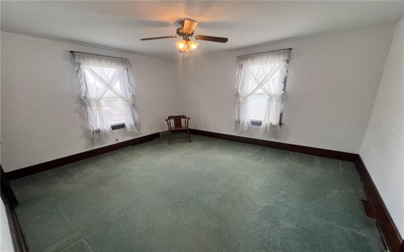 317 Elizabeth St, Uniontown, 15401, 3 Bedrooms Bedrooms, 9 Rooms Rooms,2 BathroomsBathrooms,Residential,For Sale,Elizabeth St,1701149
