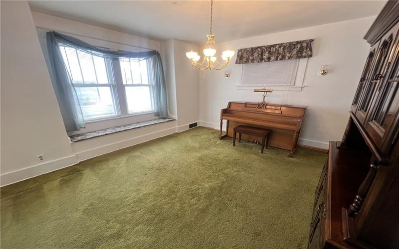 317 Elizabeth St, Uniontown, 15401, 3 Bedrooms Bedrooms, 9 Rooms Rooms,2 BathroomsBathrooms,Residential,For Sale,Elizabeth St,1701149