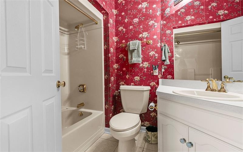 103 Boxwood Court, McMurray, 15317, 2 Bedrooms Bedrooms, 10 Rooms Rooms,2.2 BathroomsBathrooms,Residential,For Sale,Boxwood Court,1701151