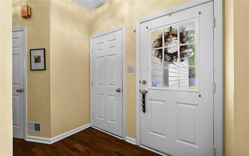 103 Boxwood Court, McMurray, 15317, 2 Bedrooms Bedrooms, 10 Rooms Rooms,2.2 BathroomsBathrooms,Residential,For Sale,Boxwood Court,1701151