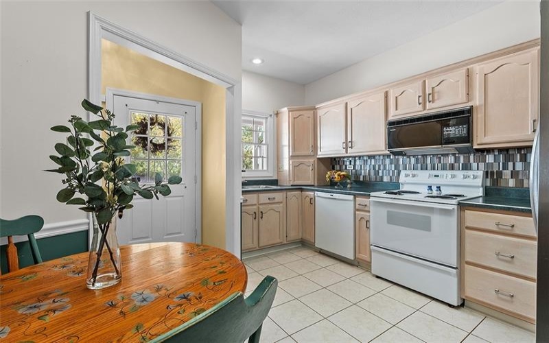 103 Boxwood Court, McMurray, 15317, 2 Bedrooms Bedrooms, 10 Rooms Rooms,2.2 BathroomsBathrooms,Residential,For Sale,Boxwood Court,1701151