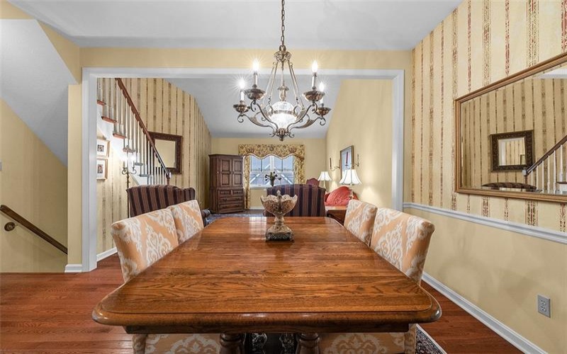 103 Boxwood Court, McMurray, 15317, 2 Bedrooms Bedrooms, 10 Rooms Rooms,2.2 BathroomsBathrooms,Residential,For Sale,Boxwood Court,1701151