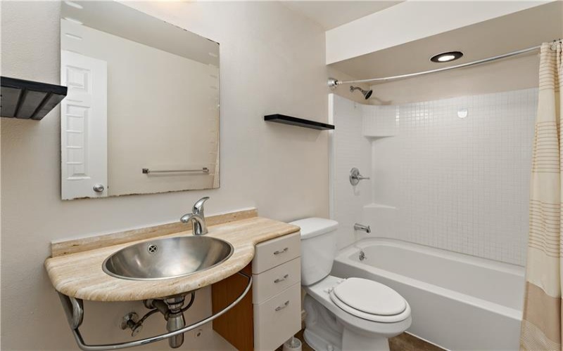 195 Fairhaven Drive, New Kensington, 15068, 2 Bedrooms Bedrooms, ,1.1 BathroomsBathrooms,Residential,For Sale,Fairhaven Drive,1701181