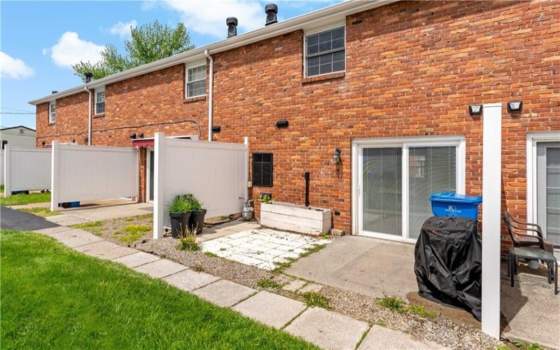 195 Fairhaven Drive, New Kensington, 15068, 2 Bedrooms Bedrooms, ,1.1 BathroomsBathrooms,Residential,For Sale,Fairhaven Drive,1701181