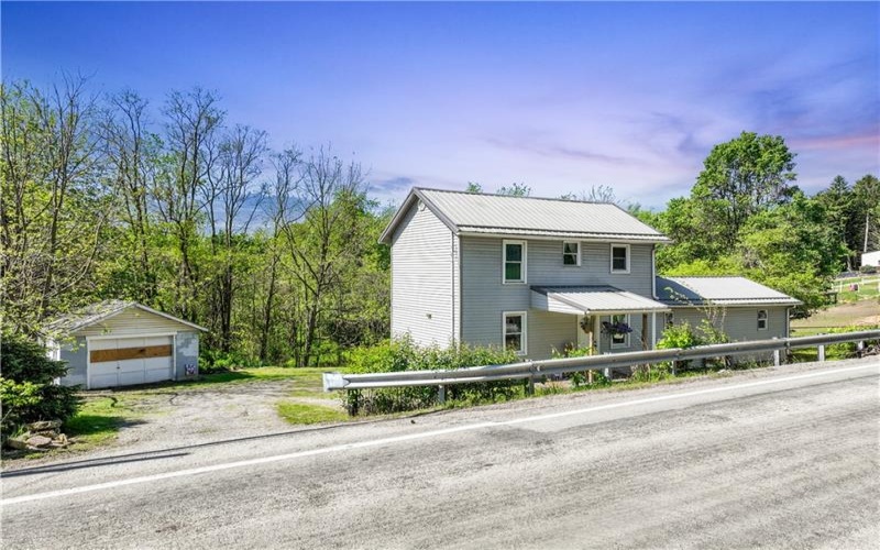768 State Route 31, Ruffs Dale, 15679, 2 Bedrooms Bedrooms, 6 Rooms Rooms,2 BathroomsBathrooms,Residential,For Sale,State Route 31,1701186