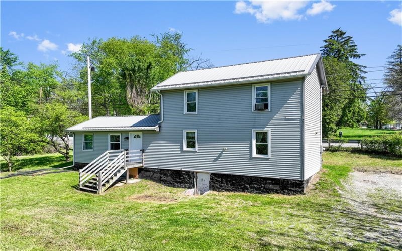768 State Route 31, Ruffs Dale, 15679, 2 Bedrooms Bedrooms, 6 Rooms Rooms,2 BathroomsBathrooms,Residential,For Sale,State Route 31,1701186
