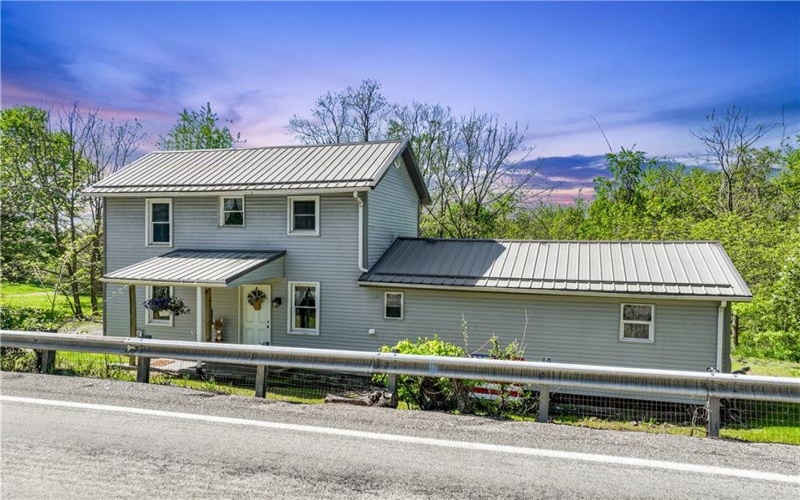 768 State Route 31, Ruffs Dale, 15679, 2 Bedrooms Bedrooms, 6 Rooms Rooms,2 BathroomsBathrooms,Residential,For Sale,State Route 31,1701186